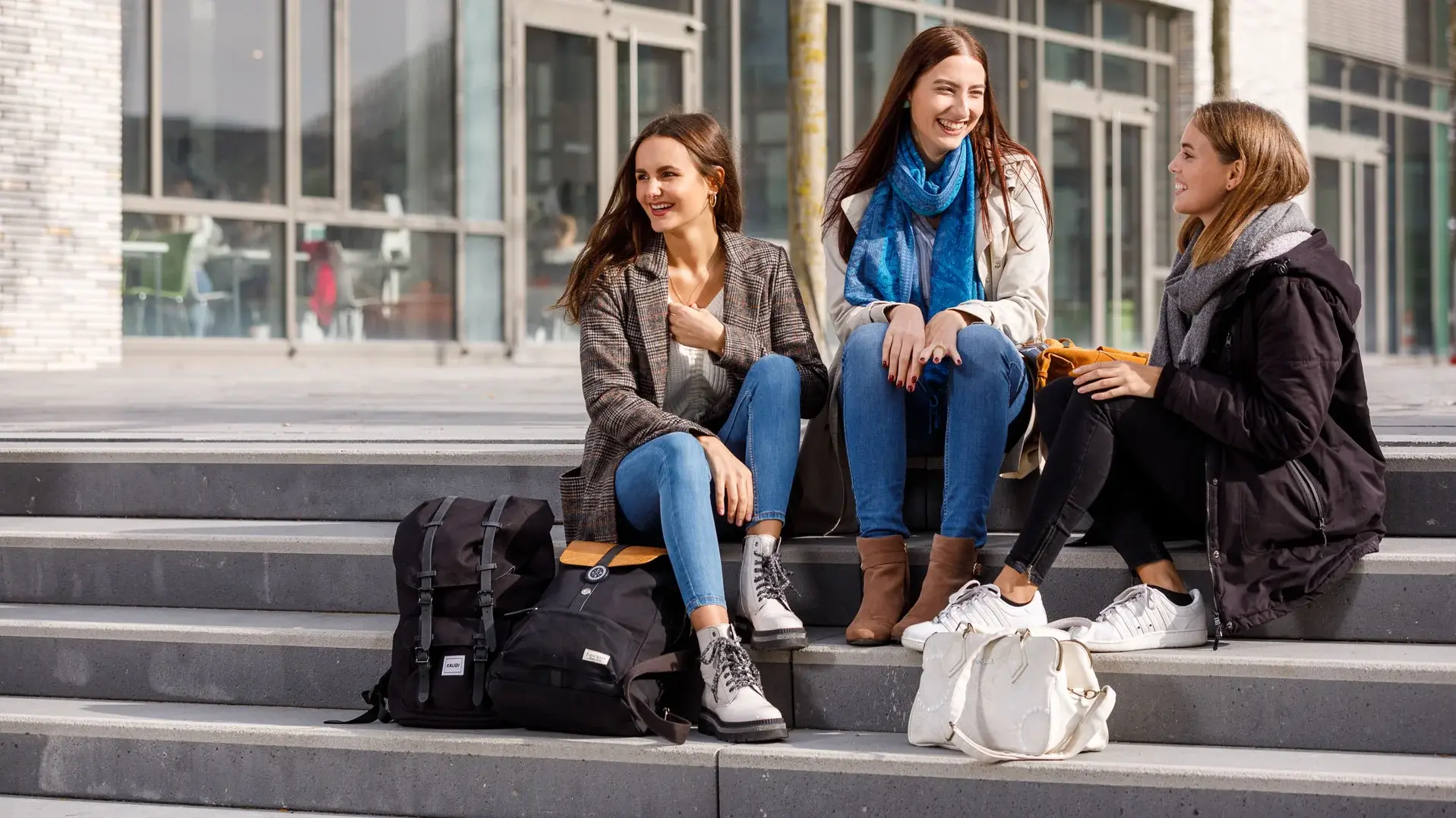 tum-campus-heilbronn-exchange-program Students having fun at break